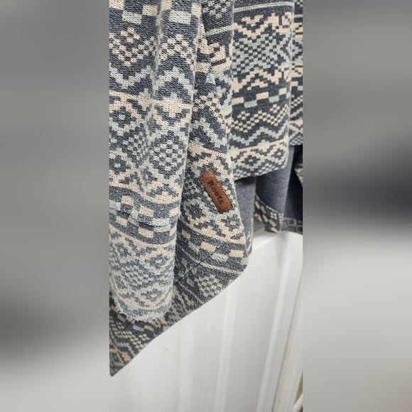 Roots Cardigan - Picture 4 of 9